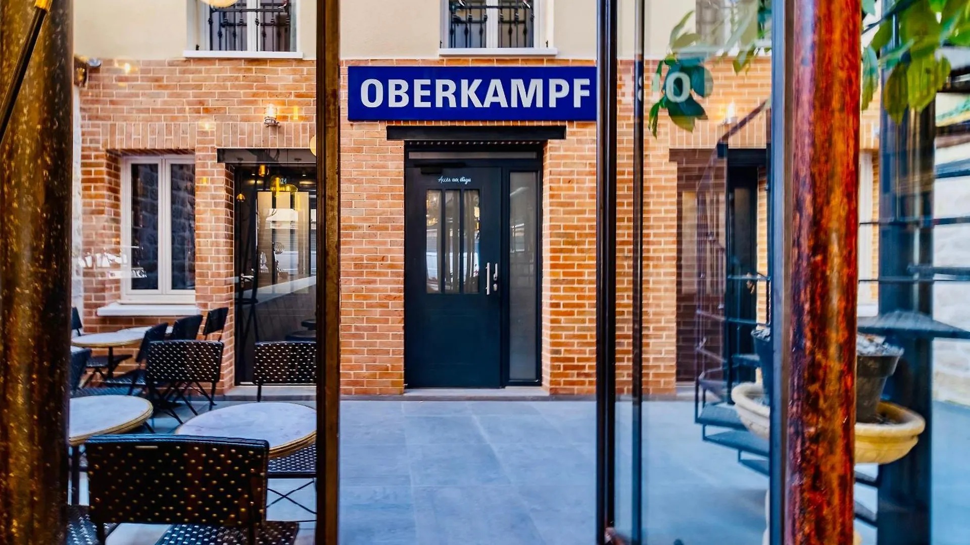 Fraternity-hotel