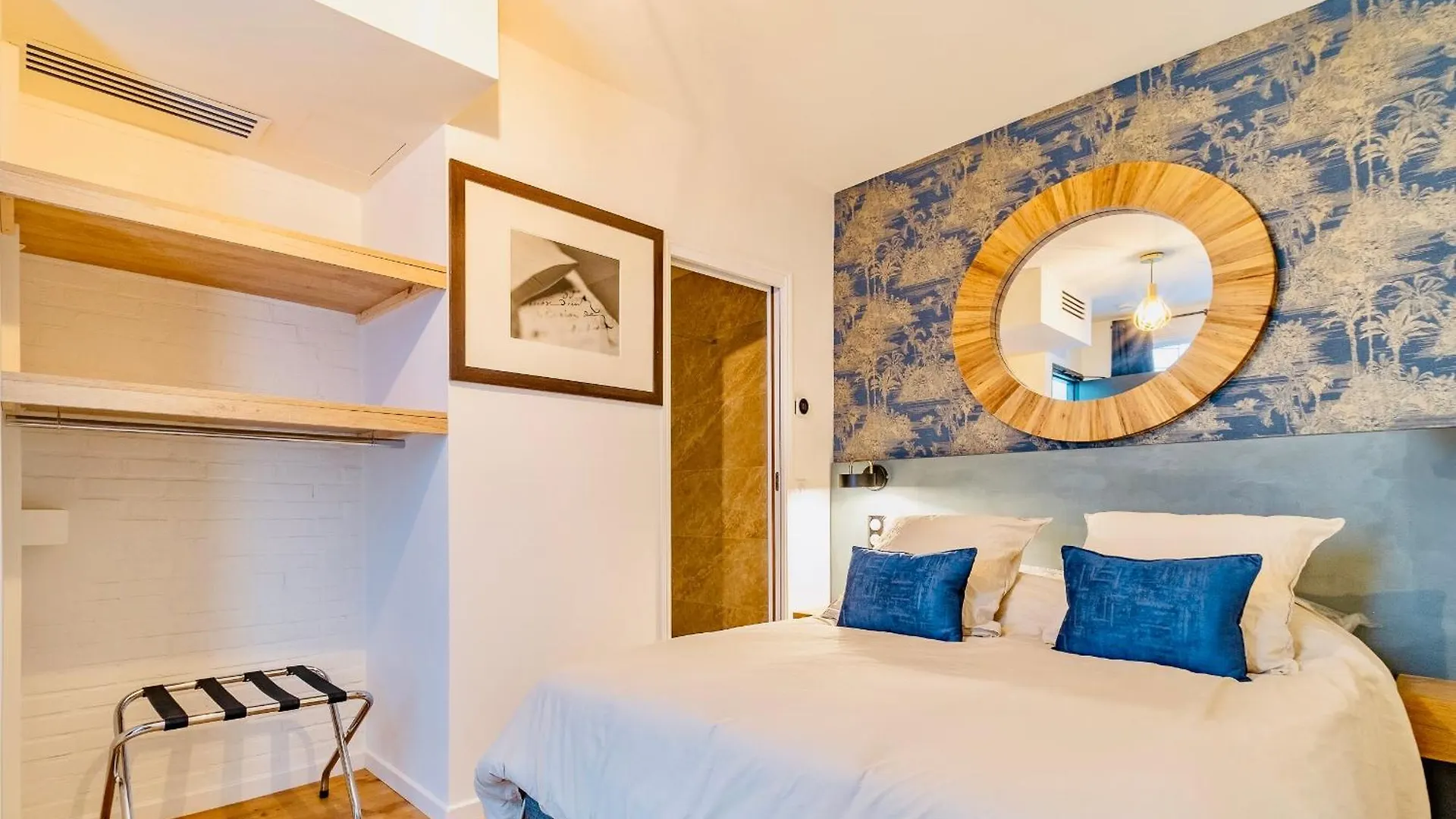 Fraternity-hotel * Paris